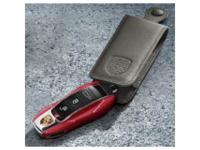 Кожаный чехол для ключа от автомобиля Porsche, артикул 97004400040
