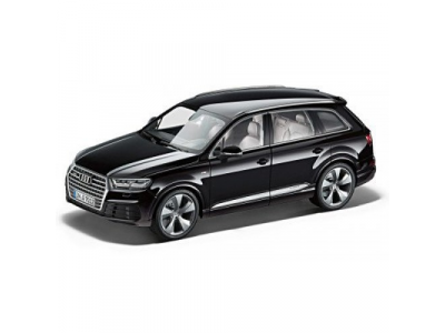 Модель автомобиля Audi Q7 2015, Orca Black, Scale 1:18