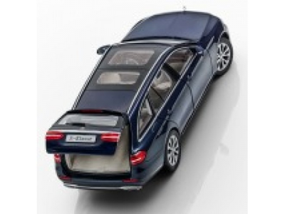 Модель Mercedes-Benz E-Class, Estate, Exclusive, Cavansite Blue, 1:18 Scale